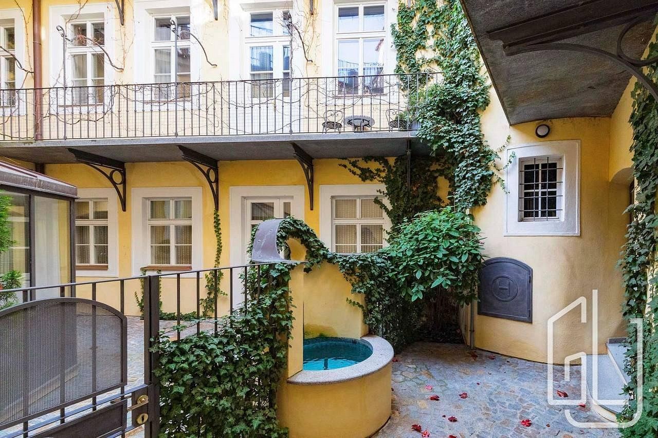2+1, Praha - Malá Strana, okres Praha 1, Hlavní město Praha, 73 m² - 2