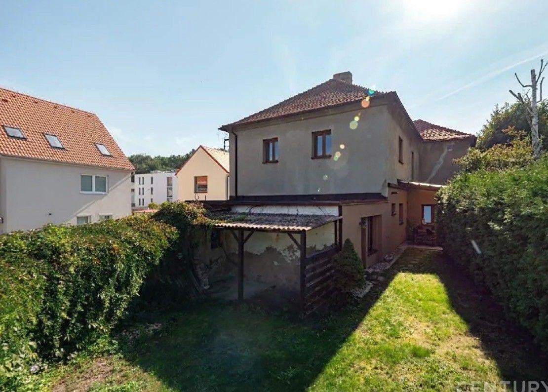 Prodej rodinný dům - Odolena Voda, 250 70