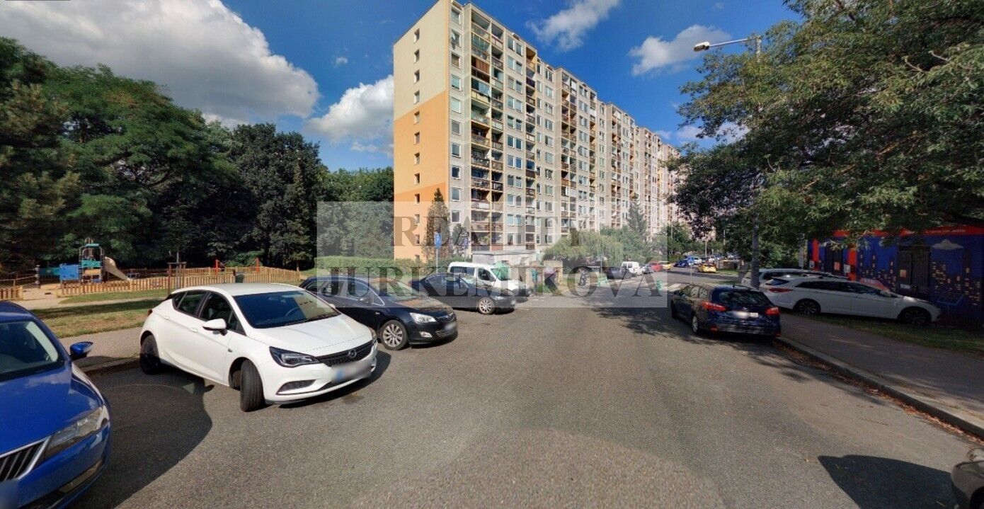 2+kk, Urbánkova, Praha, 49 m²