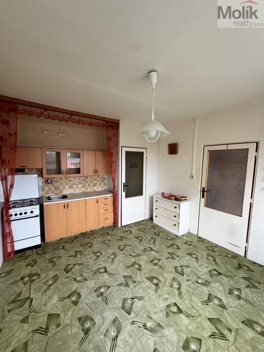 2+kk, Sídliště Za Chlumem, Bílina, 36 m²