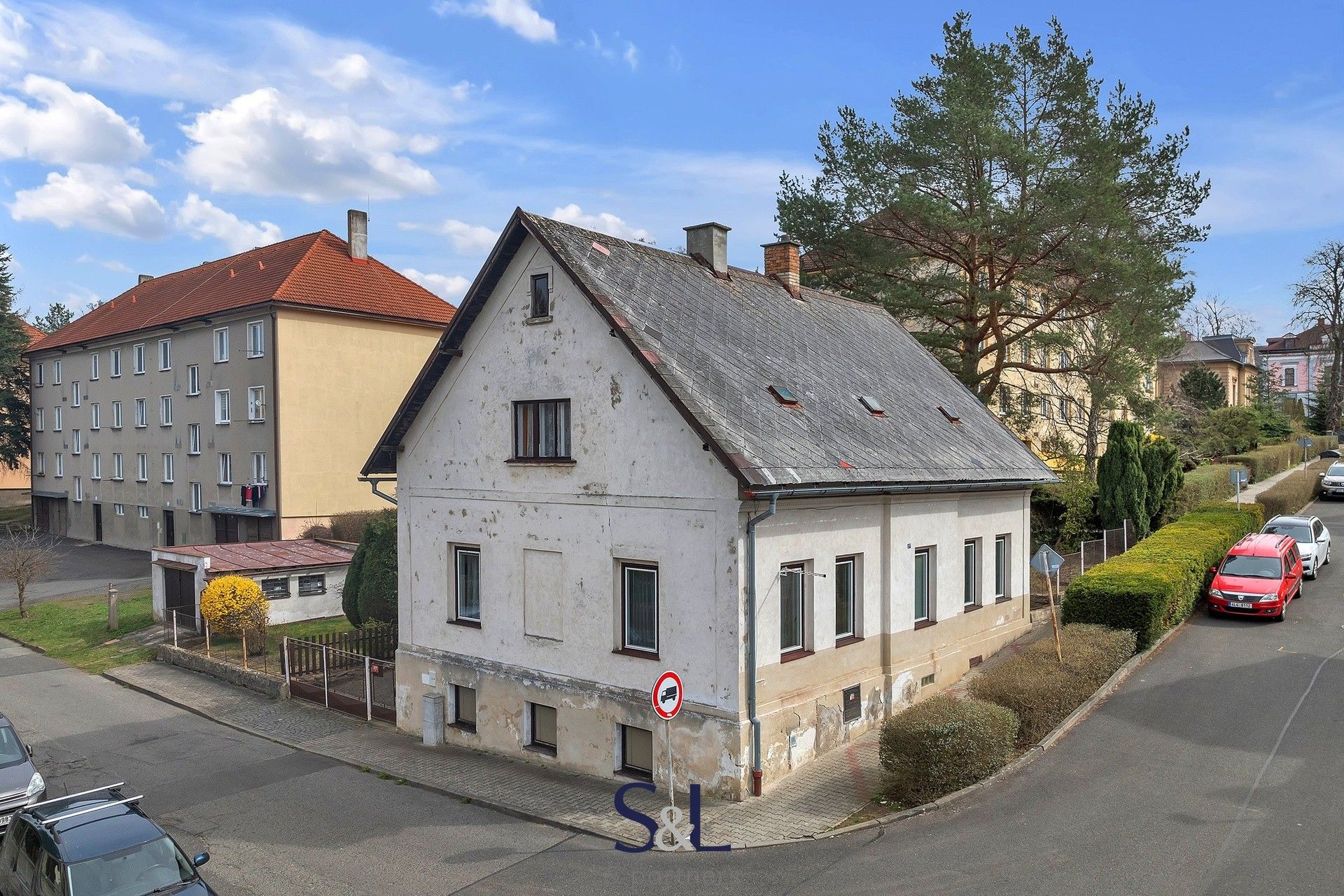 Prodej dům - Bezručova, Nový Bor, 240 m²