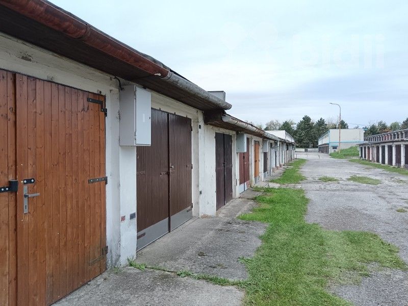 Garáže, Otrokovice, 18 m²