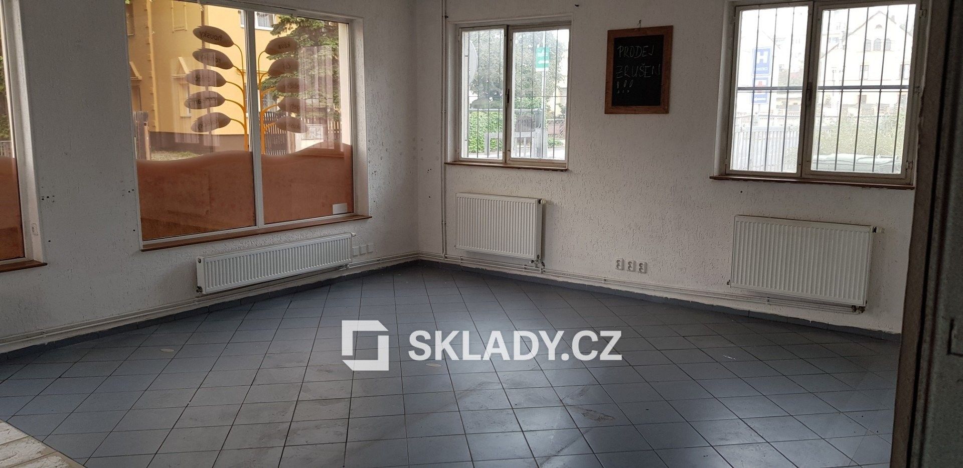 Sklady, Chomutov, 86 m² - 1