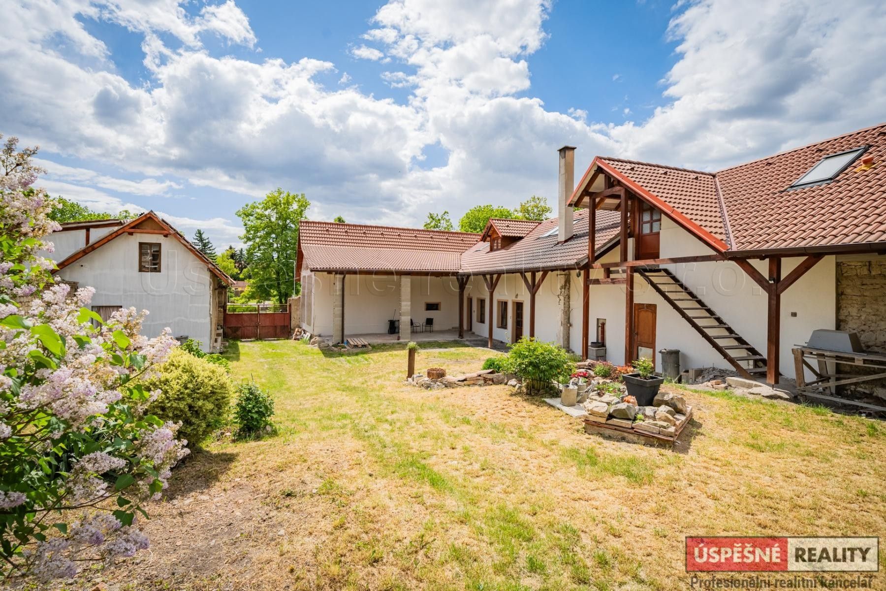 Rodinné domy, Třtěno, Chožov, 737 m²