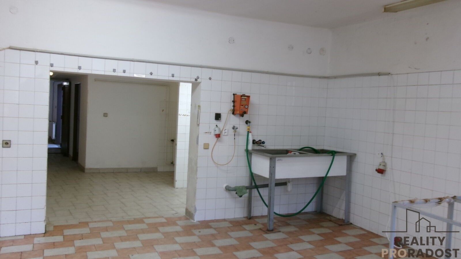 Sklady, Střelice, 120 m² - 2