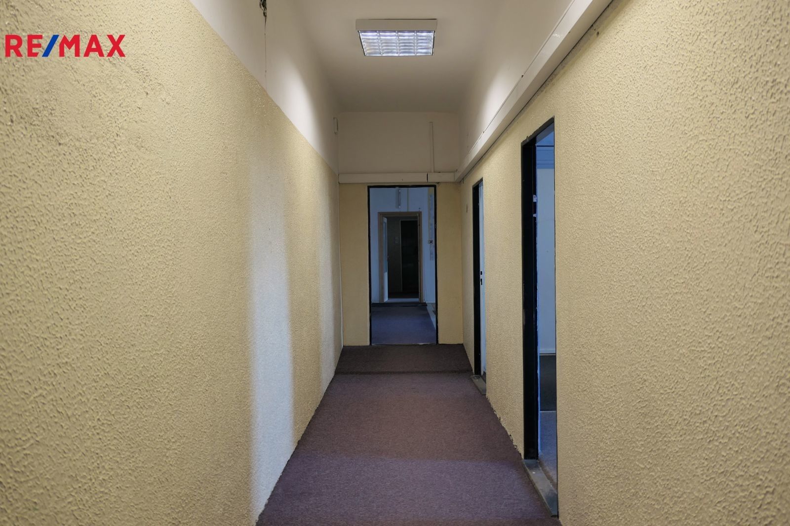Pronájem kancelář - U Koruny, Pražské Předměstí, Hradec Králové, Česko, 106 m²