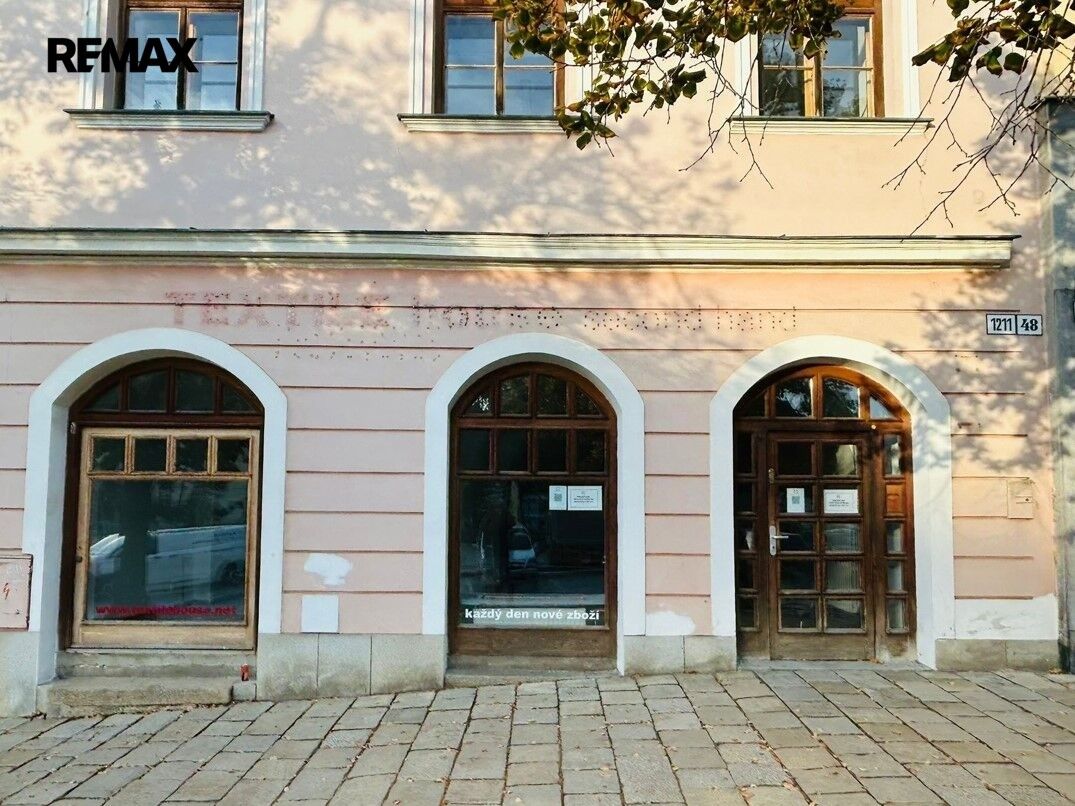 Obchodní prostory, Masarykovo náměstí 1211, Jihlava, 300 m² - 1