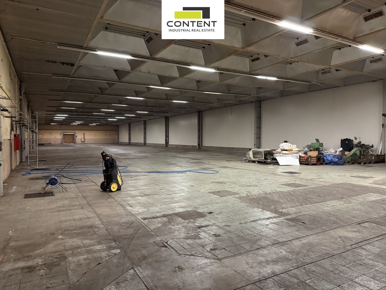 Pronájem sklad - Otín, Jindřichův Hradec, 1 m²