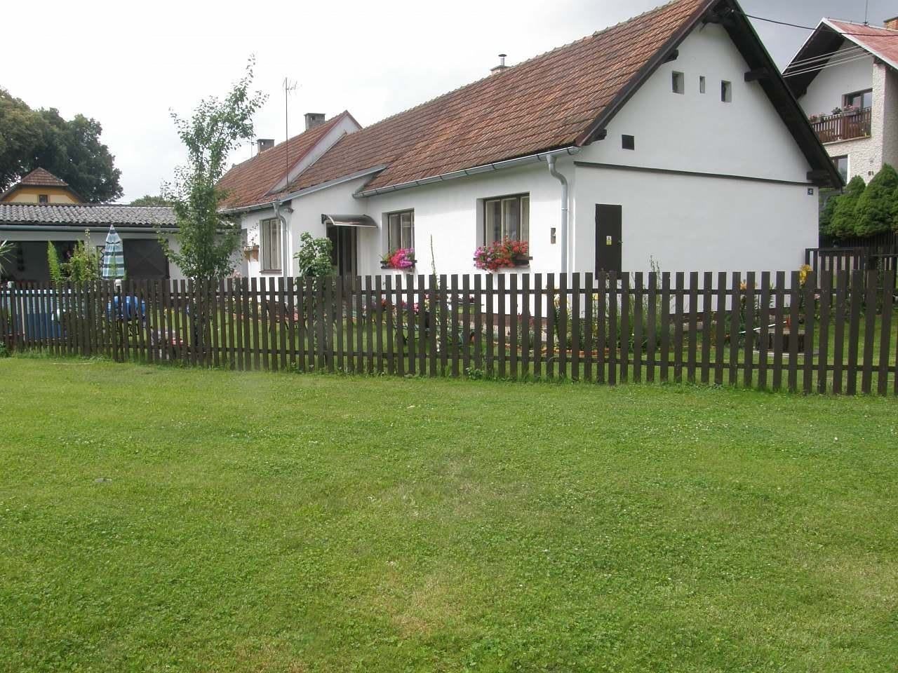 Chaty, Dlouhá Lhota u Tábora, Jihočeský kraj
