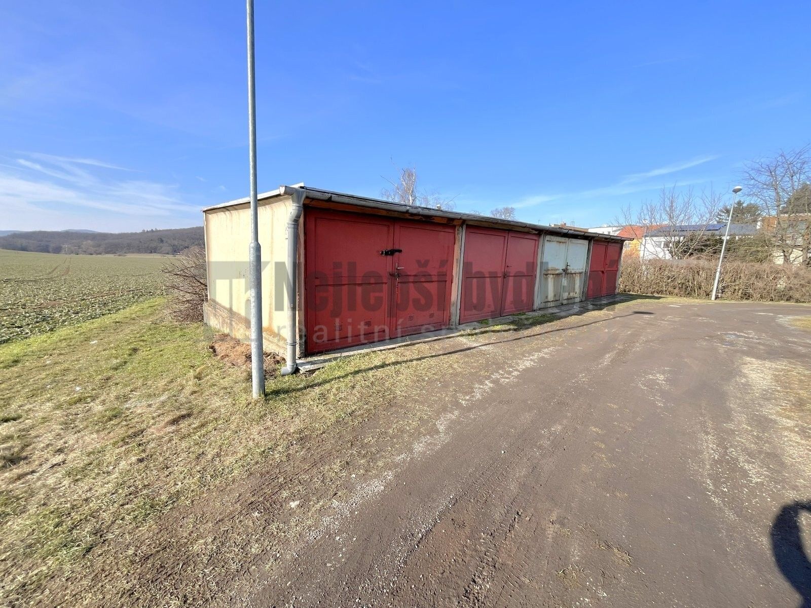 Garáže, Nebovidy, Brno-venkov, 18 m² - 1