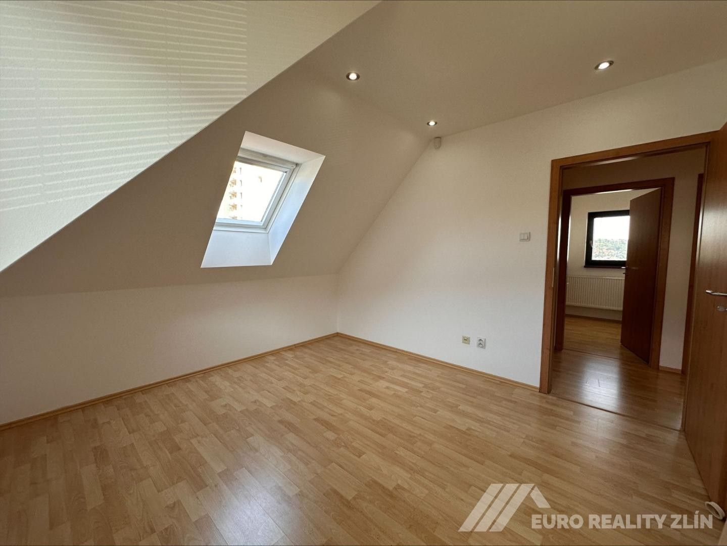 Pronájem kancelář - Zlín, 48 m² - 5