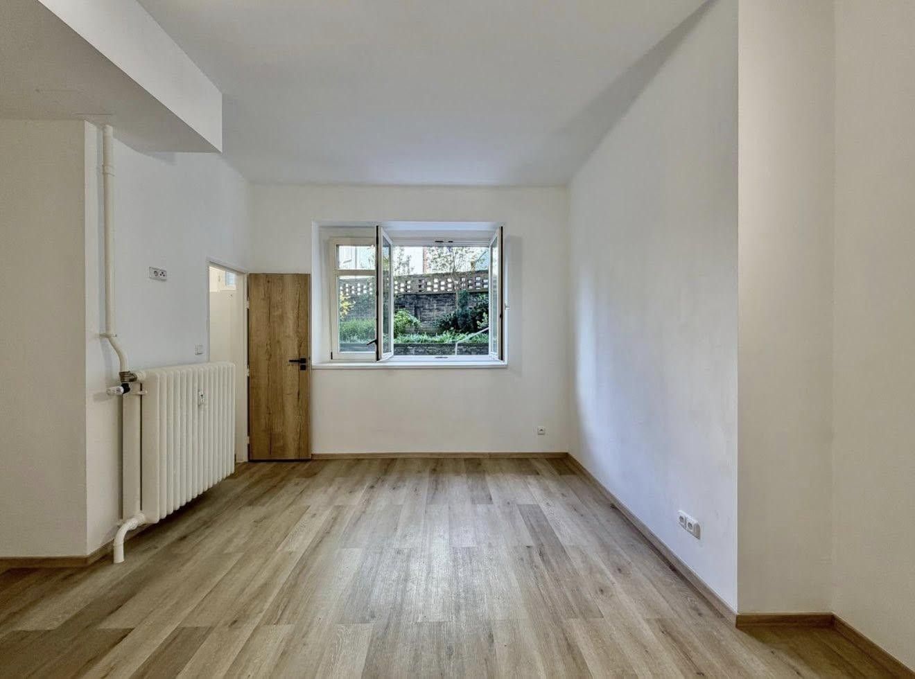 Byt 1+1 · 40 m² · 5. května, Praha - 3
