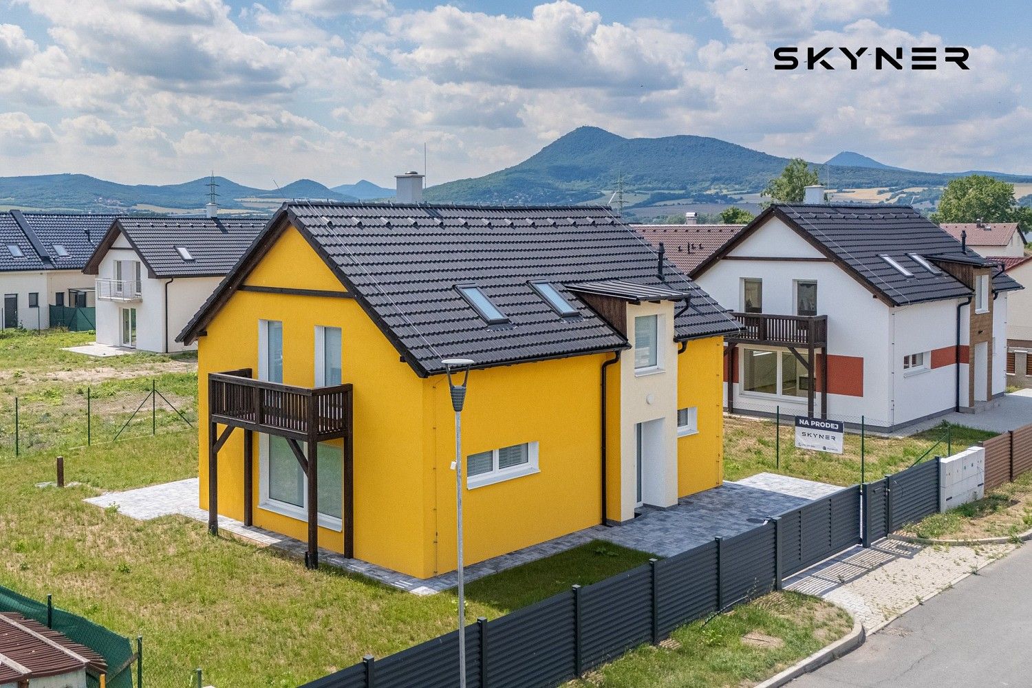 Rodinné domy, Žalhostice, okres Litoměřice, Ústecký kraj, 130 m² - 1