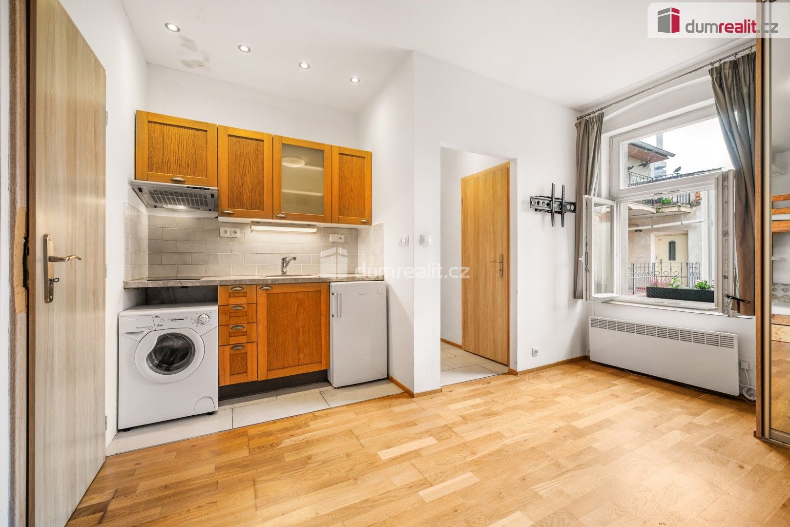 Prodej byt 1+kk - Milíčova, Praha, 19 m²