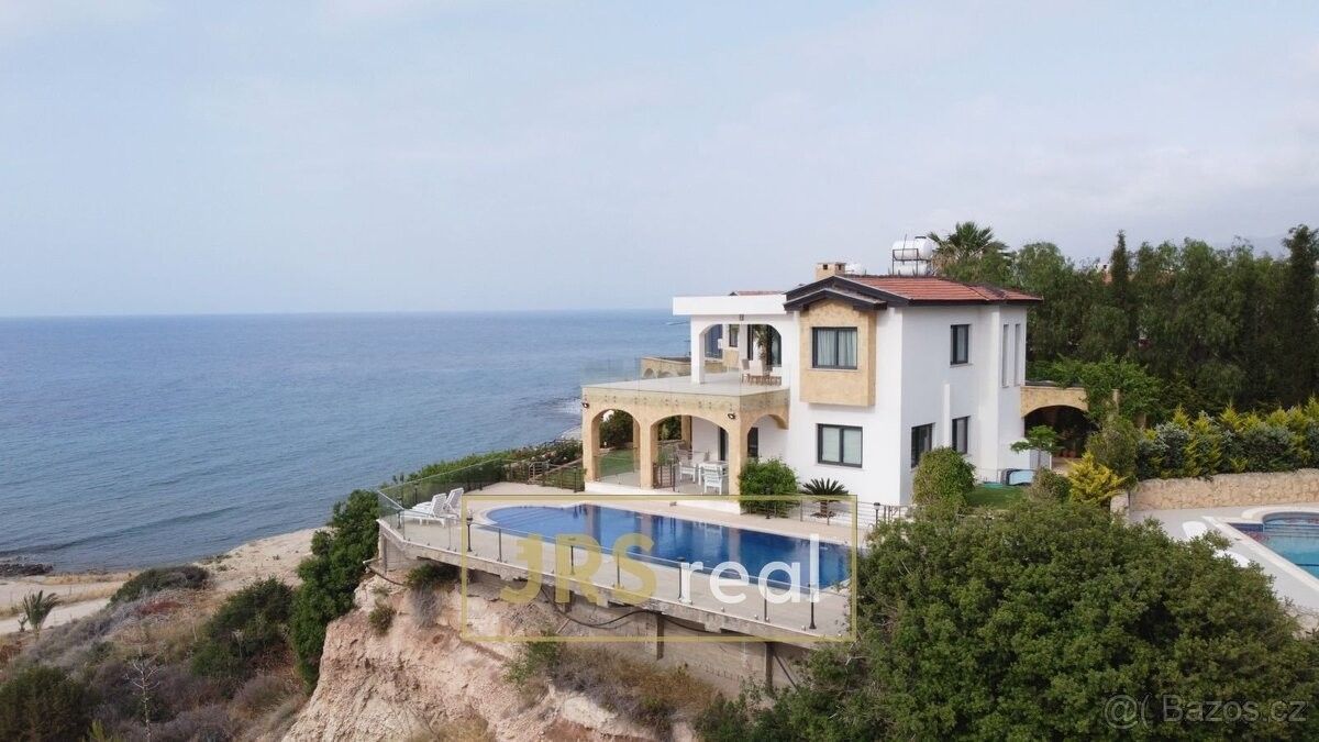 Rodinné domy, 987 66, Zahraničí