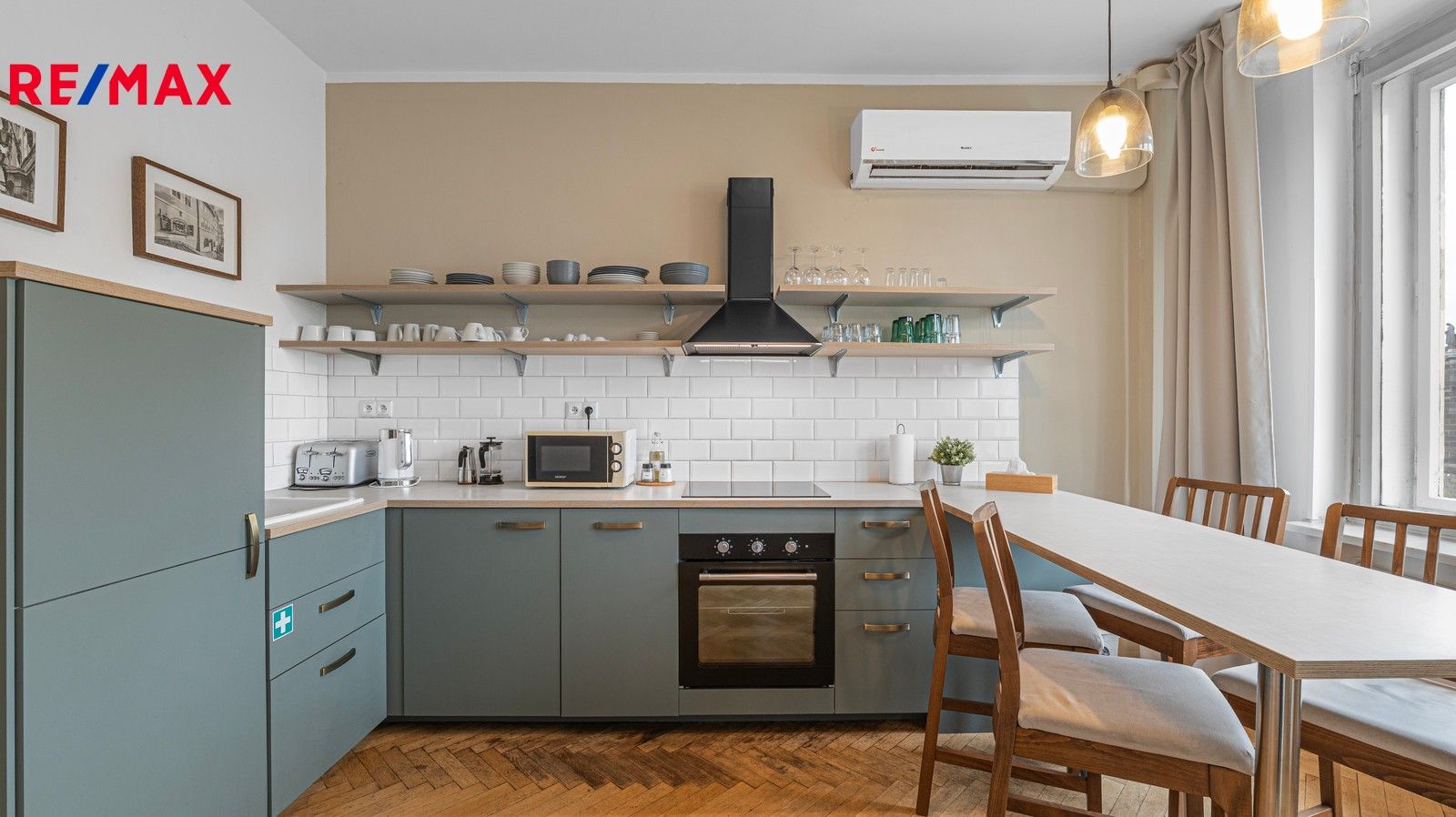 Prodej byt 2+kk - Lannova, Praha, 52 m²