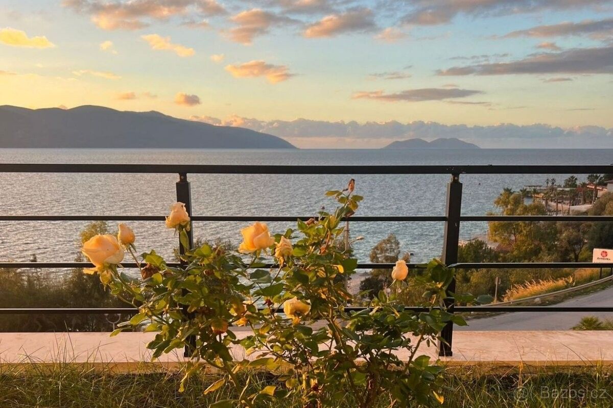 Prodej byt - 987 66, Zahraničí