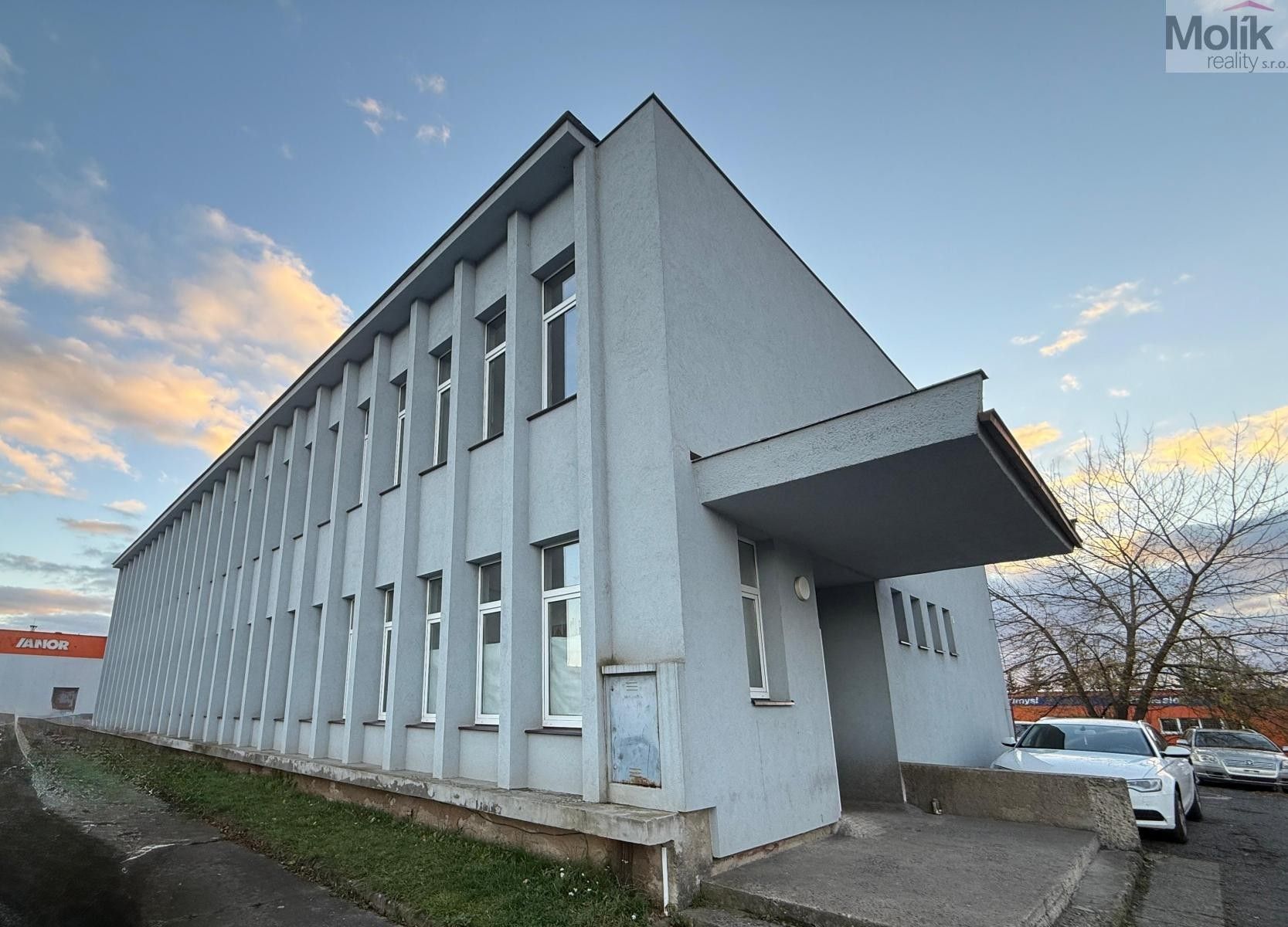 Kanceláře, Dělnická, Most, 154 m²