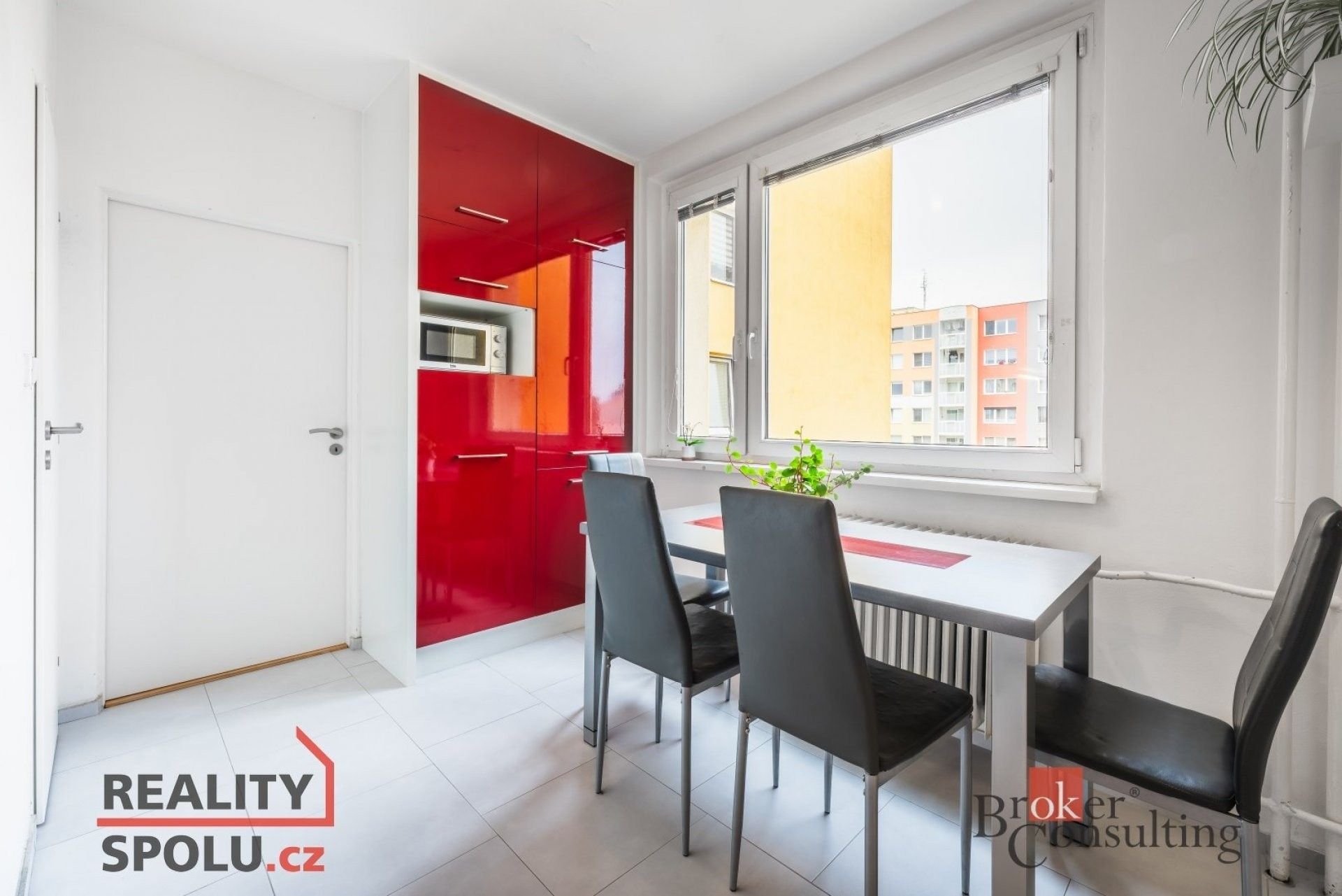 Pronájem byt 2+1 - Černá cesta, Olomouc, 55 m²