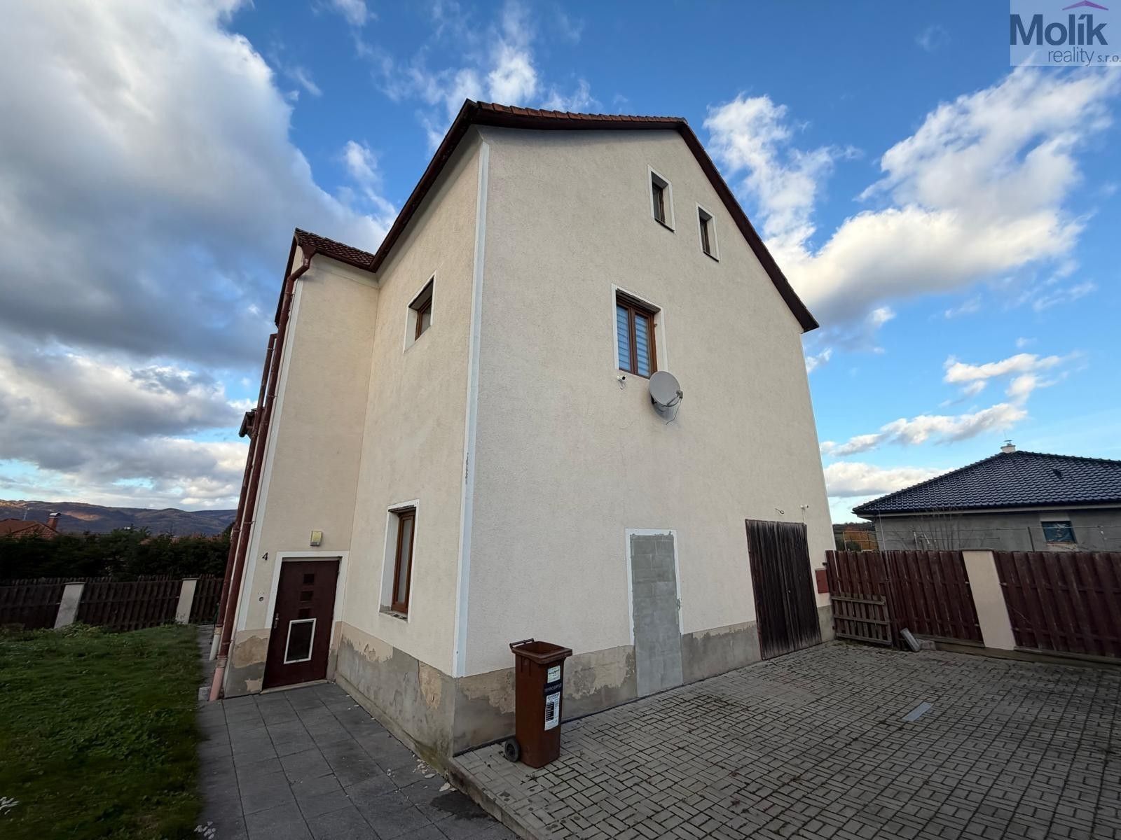 Prodej rodinný dům - Věšťany, Modlany, 268 m²