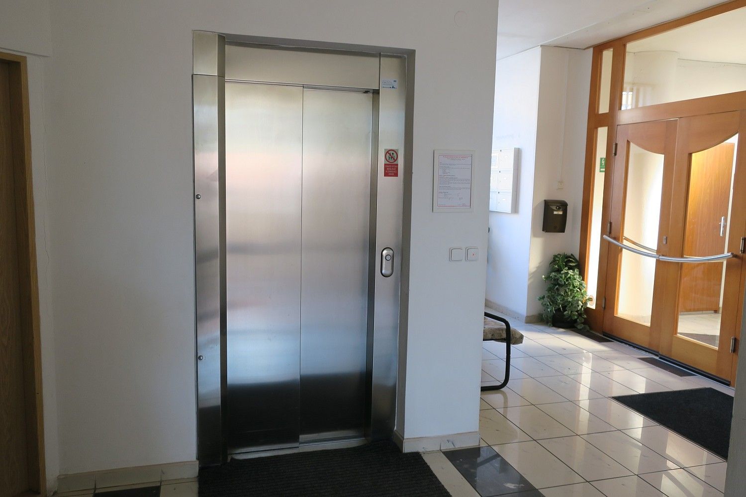Pronájem obchodní prostory - Orlová - Lutyně, okres Karviná, Moravskoslezský kraj, 2 100 m² - 2