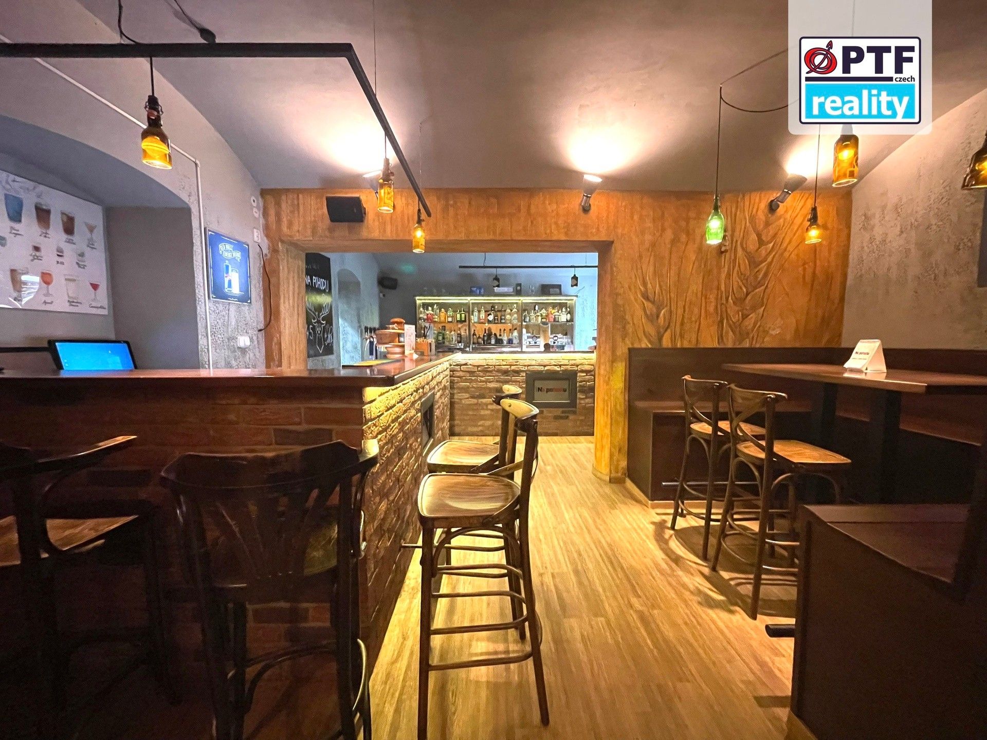 Restaurace, Americká, Plzeň, 102 m²