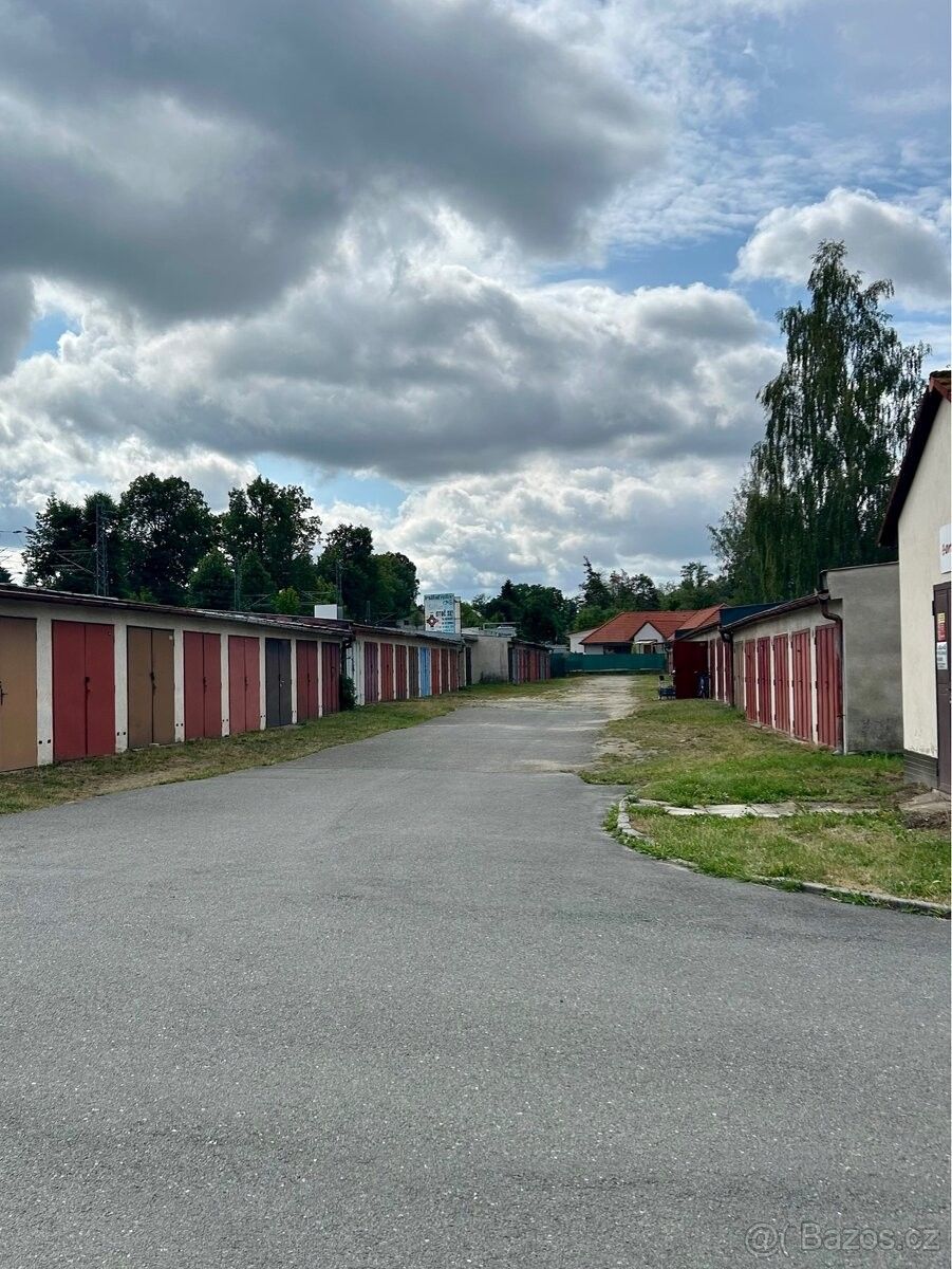 Garáže, Planá nad Lužnicí, 391 11 - 1