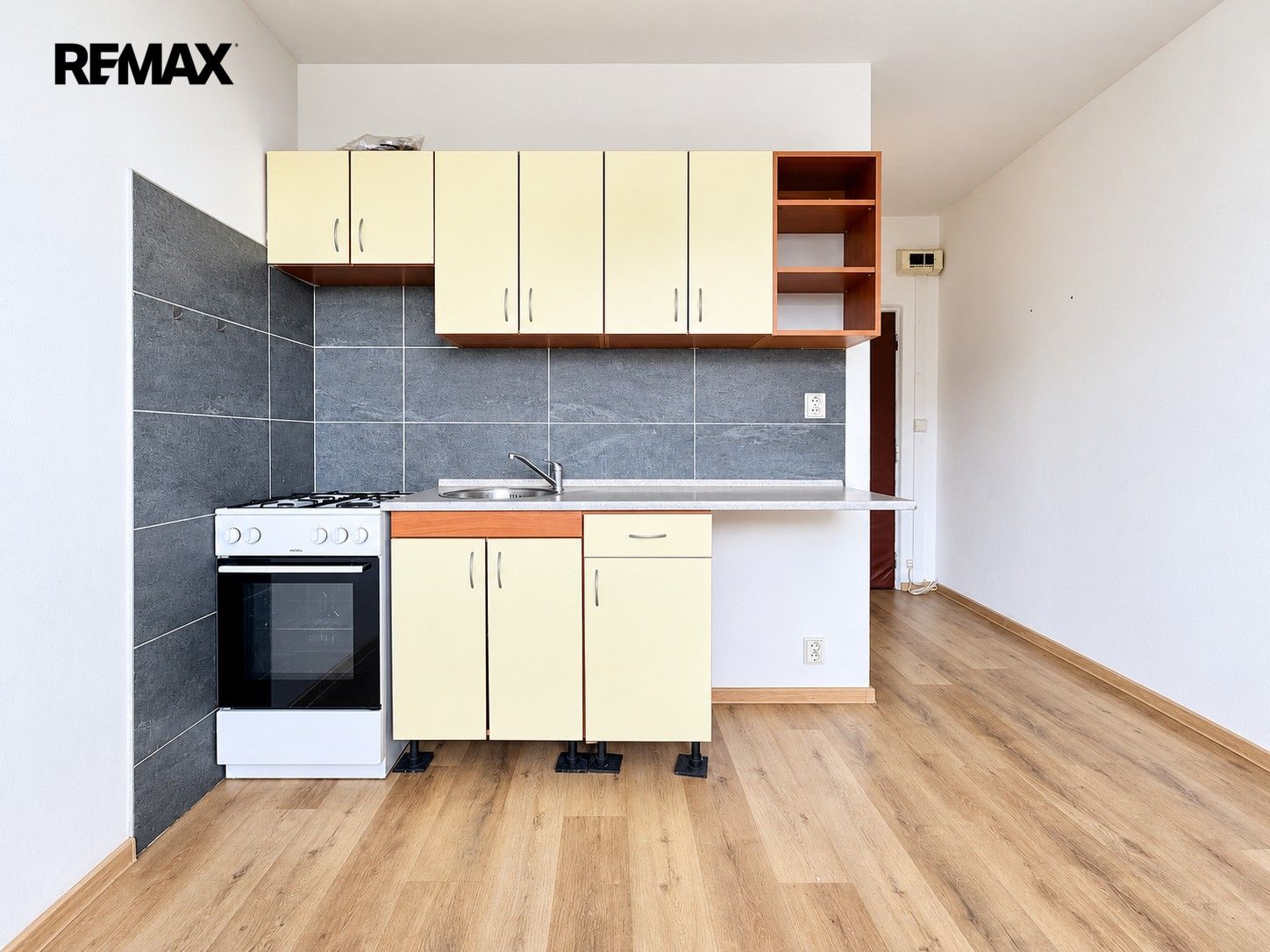 1+1, 17. listopadu 4776, Chomutov, 34 m²