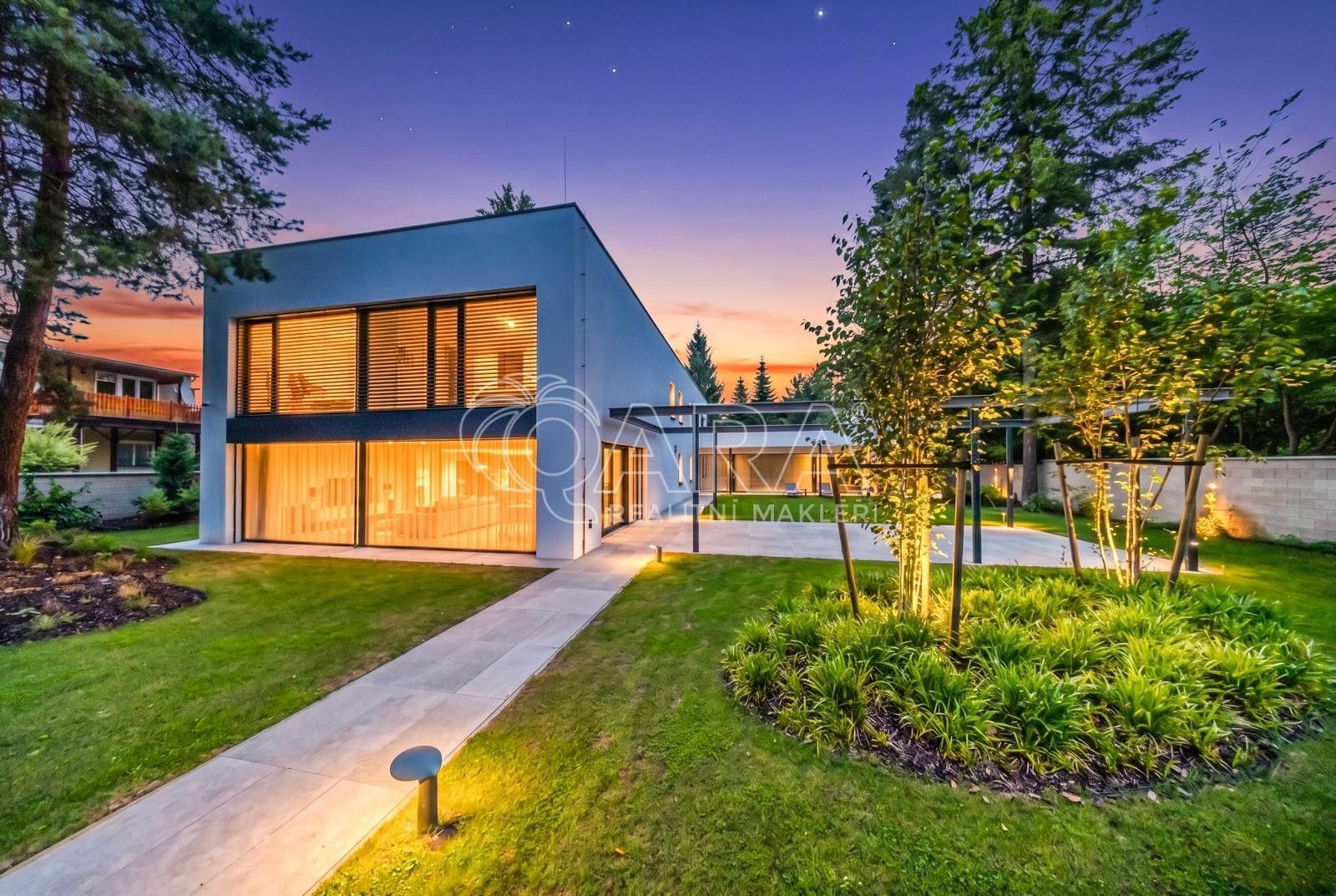 Rodinné domy, Hulická , Praha Újezd nad Lesy, 420 m² - 1