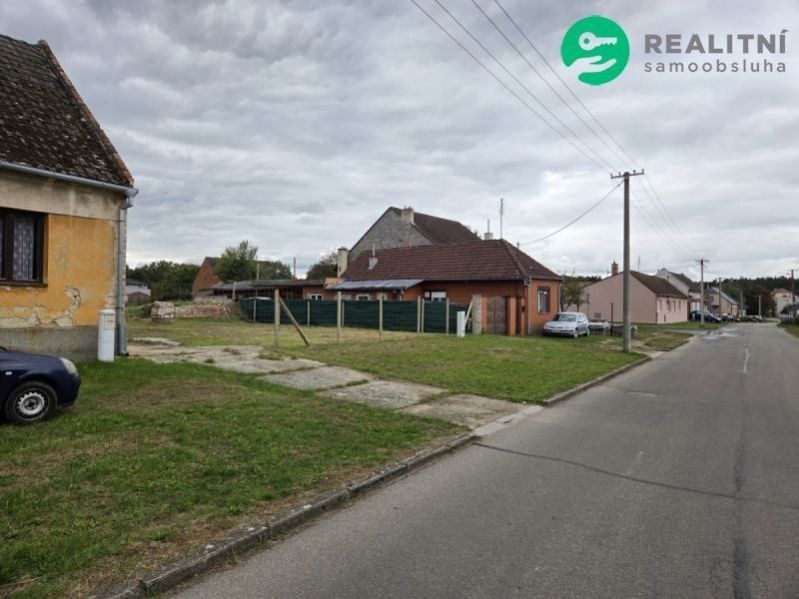 Prodej pozemek pro bydlení - Ernestovská, Vracov, 1 794 m²