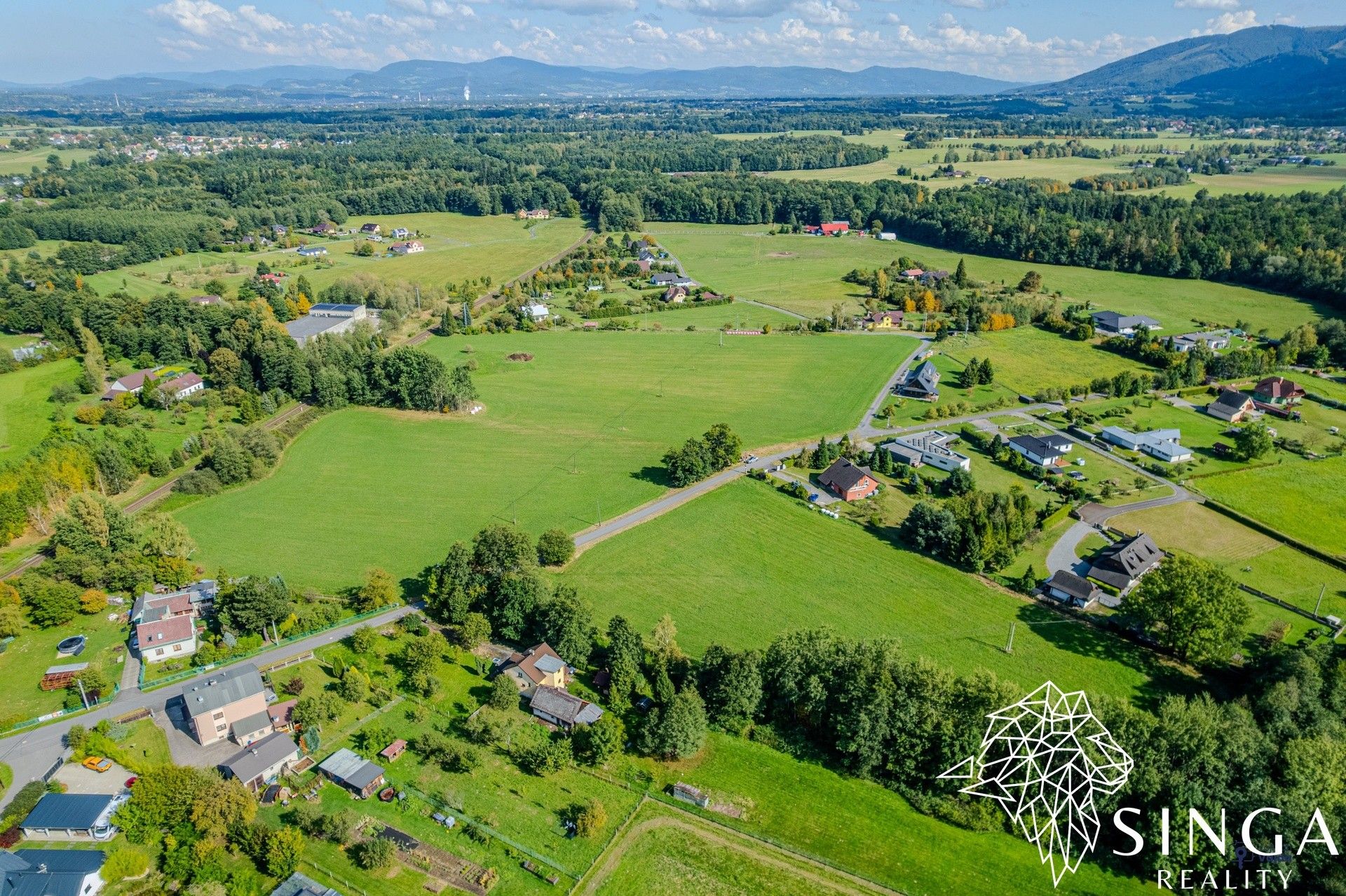 Prodej pozemek pro bydlení - Hnojník