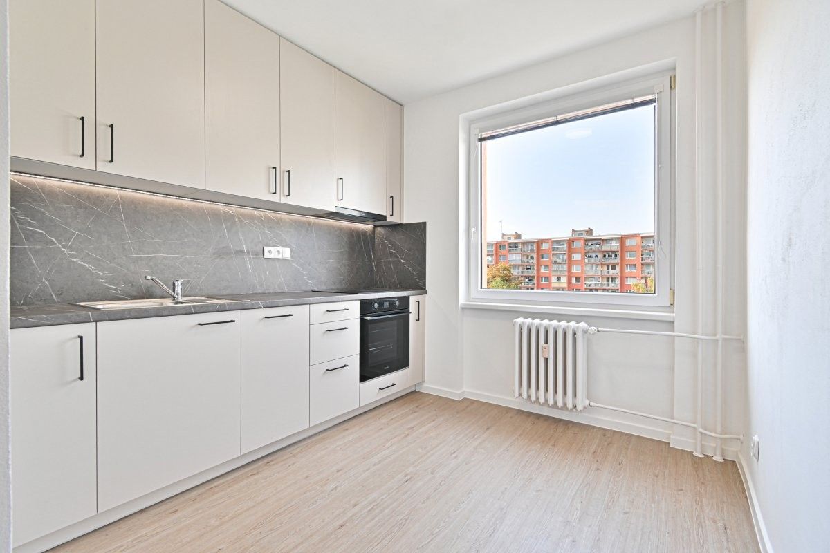 1+1, Havířovská, Praha, 38 m² - 1