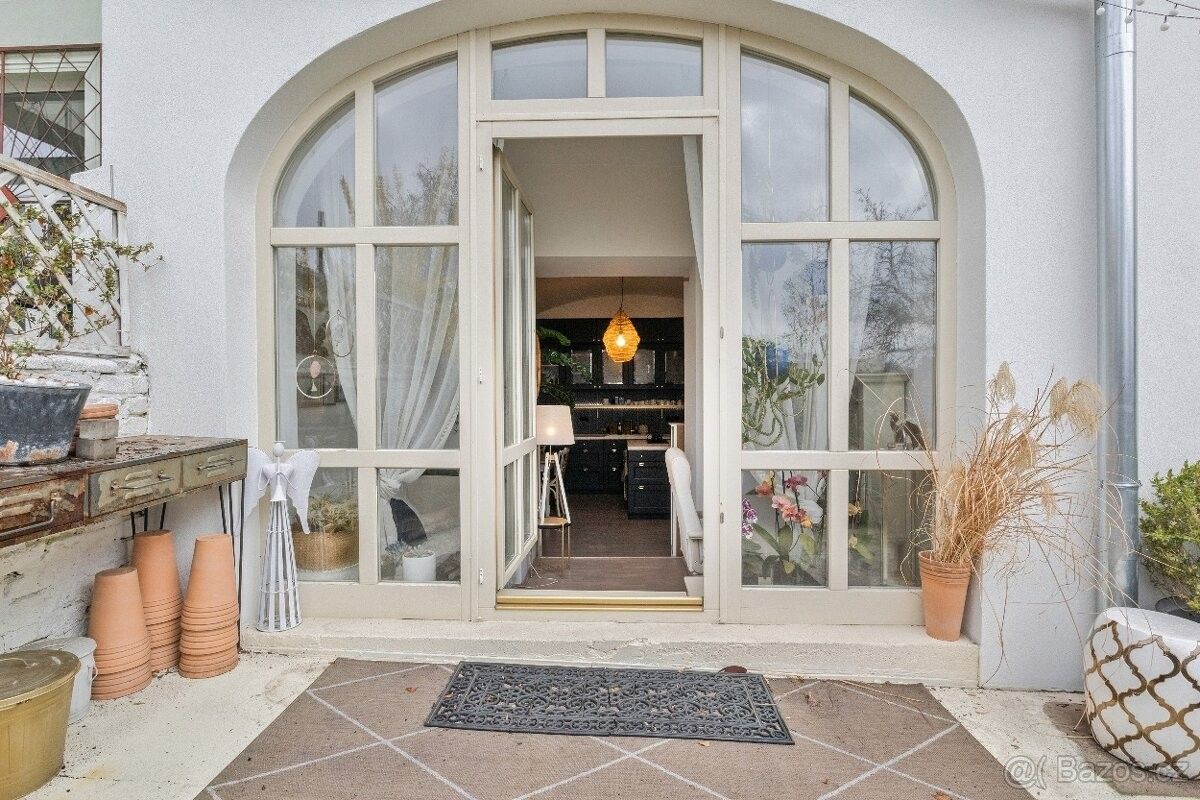 2+kk, Praha, 150 00, 54 m²