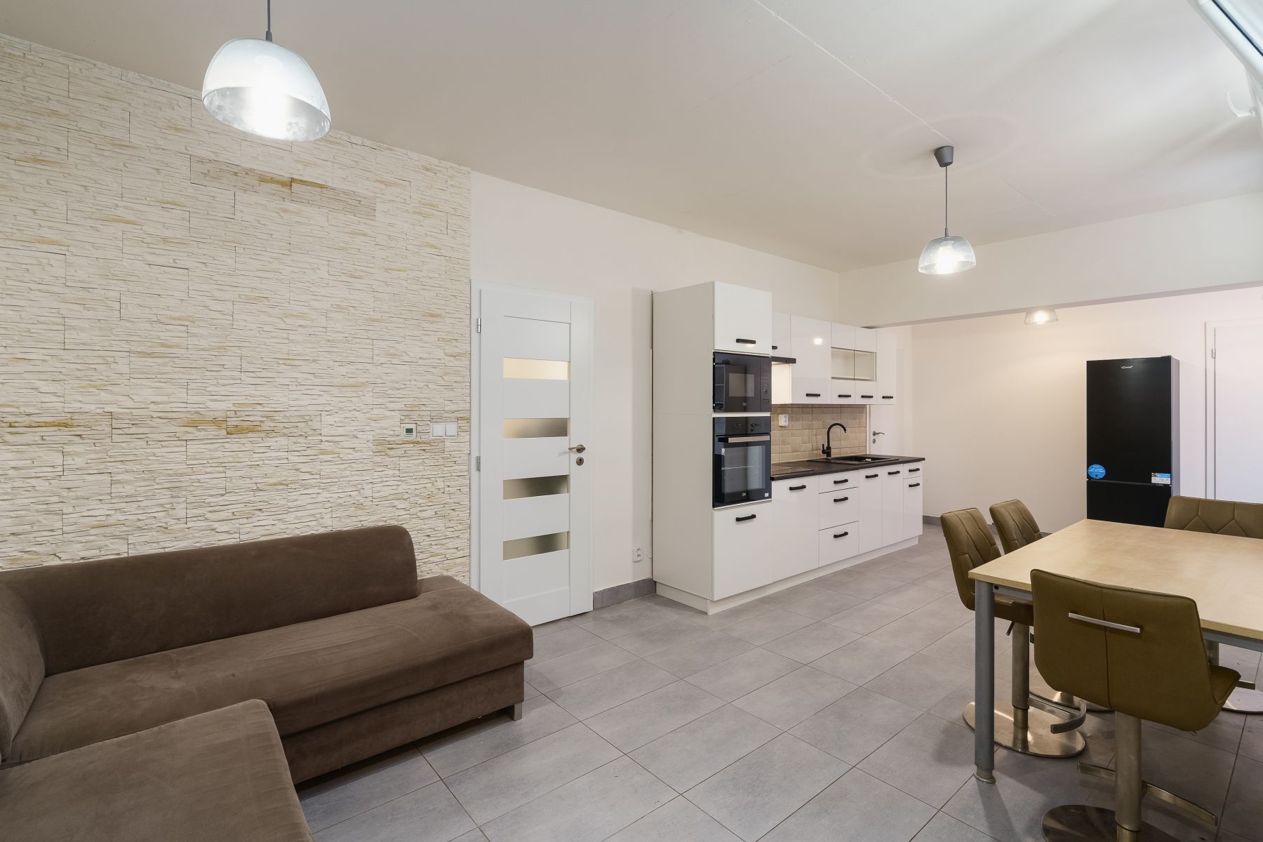 2+kk, Třinecká, Praha, 51 m²