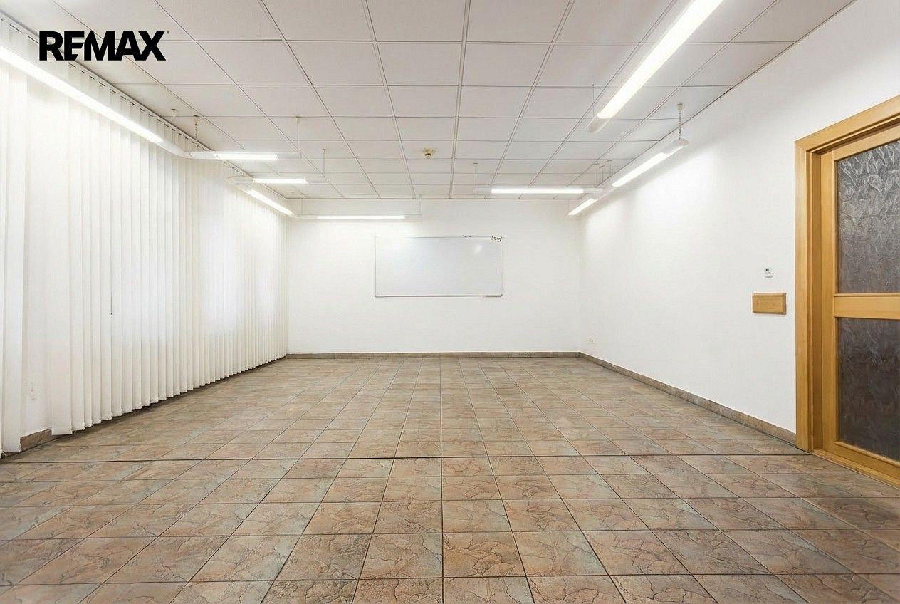 Kancelář, 200 m²
