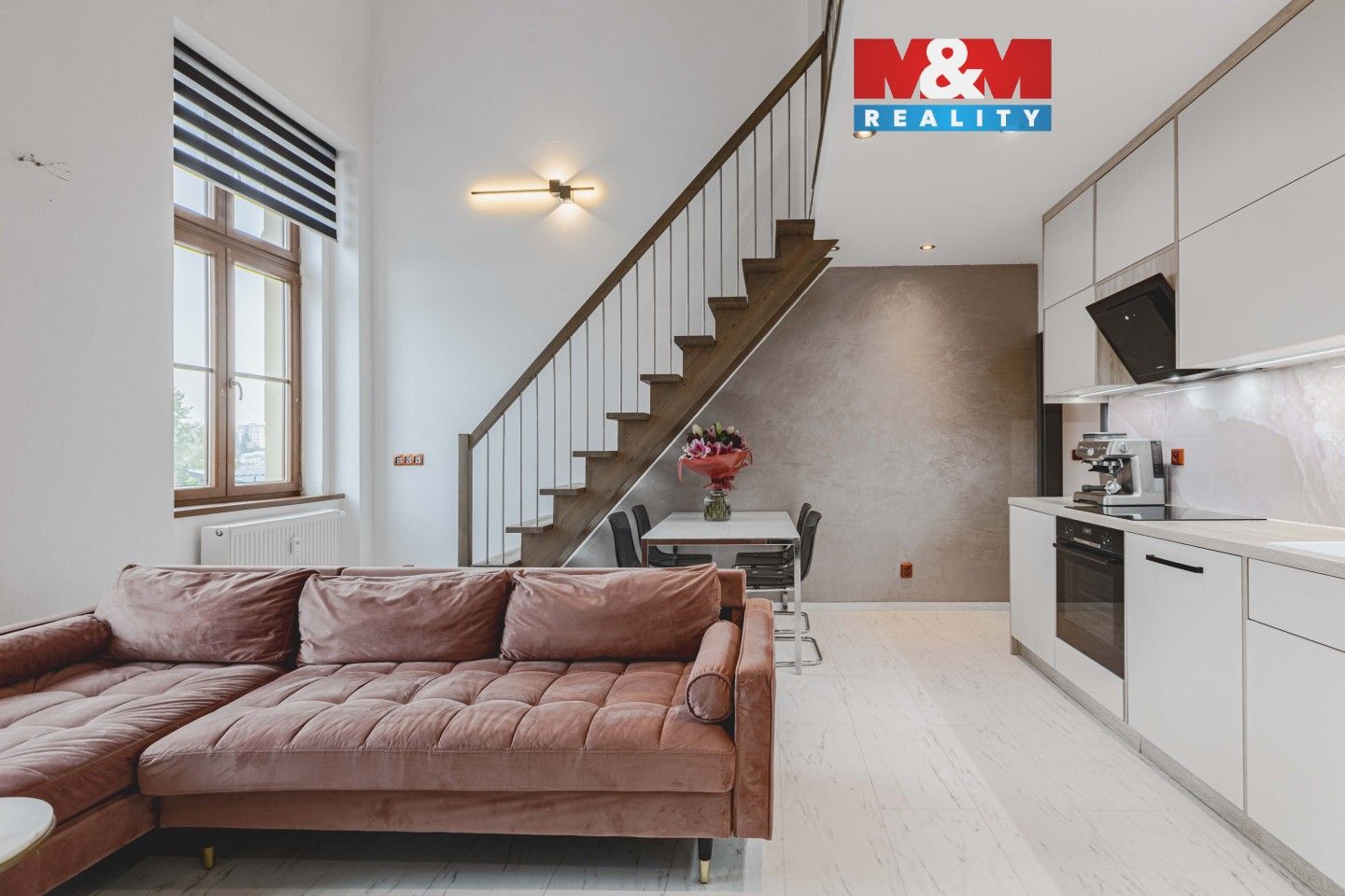 2+kk, Husovo náměstí, Klatovy, 78 m²