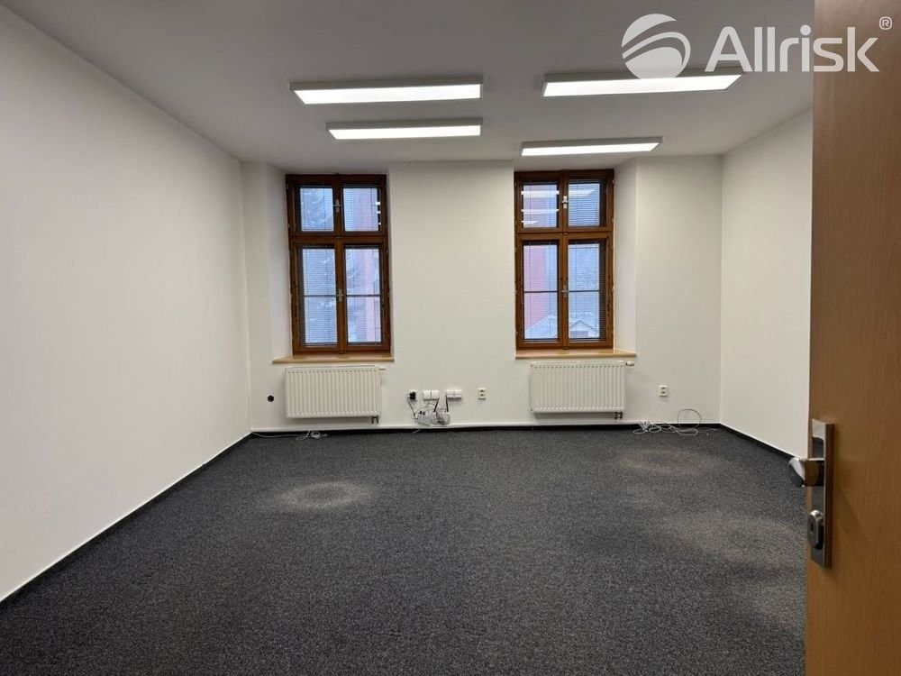 Kanceláře, náměstí Jana Zajíce, Vítkov, 31 m² - 1