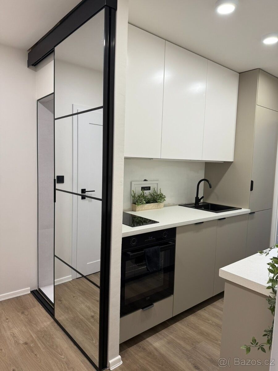 Byty, Hradec Králové, 500 12