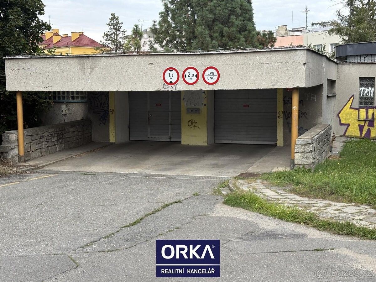 Garáže, Olomouc, 779 00