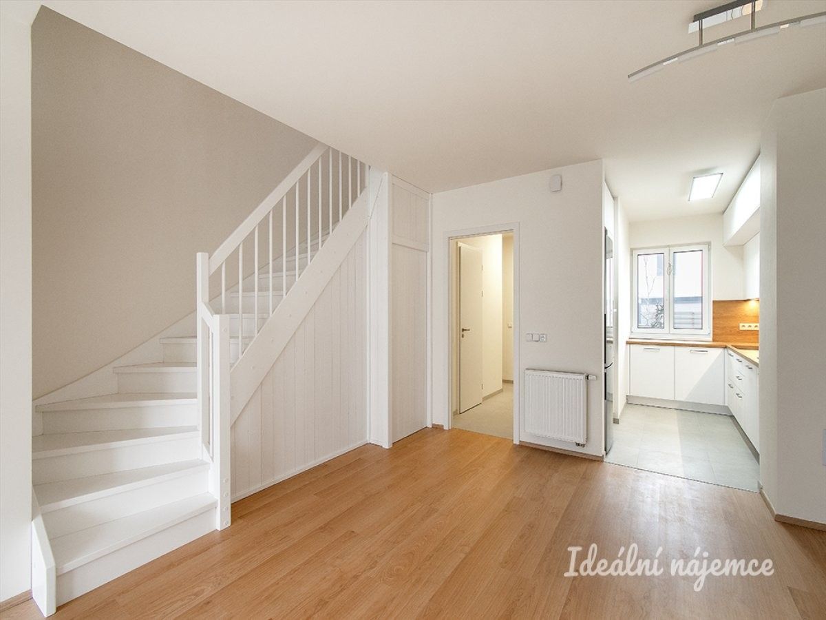 Pronájem byt 4+kk - U spojů, Praha, 107 m² - 5