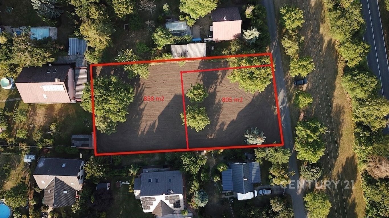 Pozemek pro bydlení, 858 m²