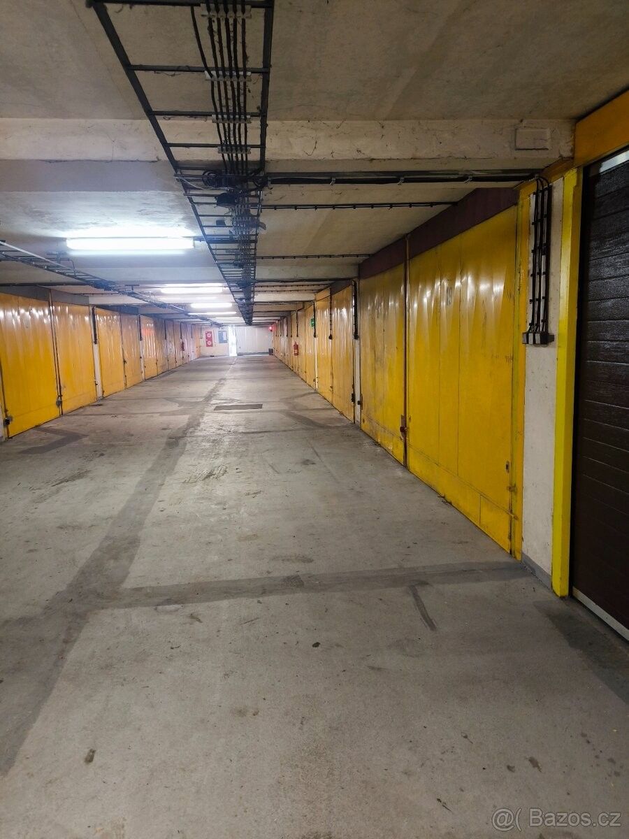 Pronájem garáž - Praha, 150 00