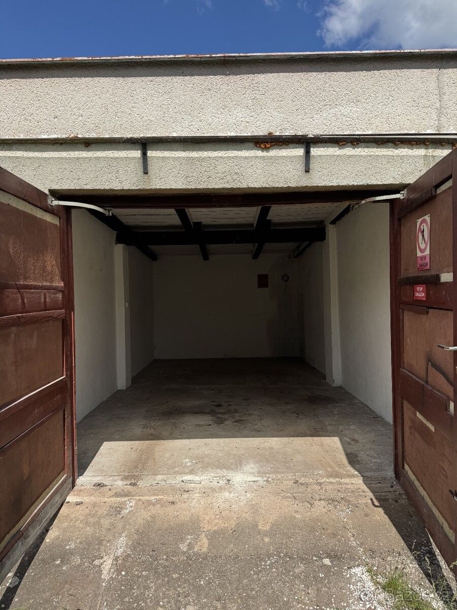 Garáže, Broumov, 550 01