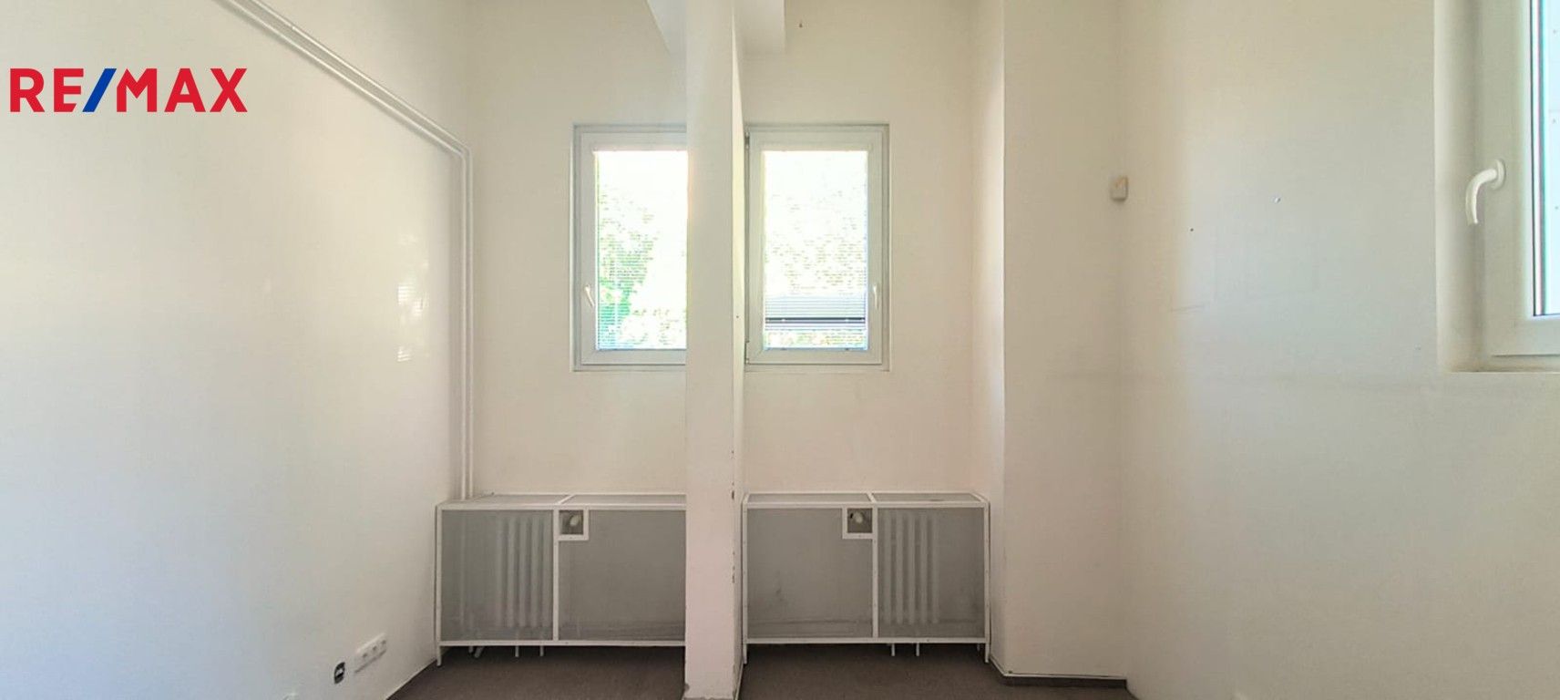 Pronájem kancelář - Horňátecká, Praha, 14 m²