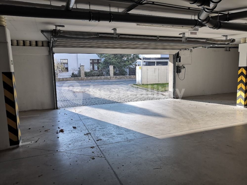 Garáže, Mrštíkova, Praha - Strašnice, 15 m² - 1