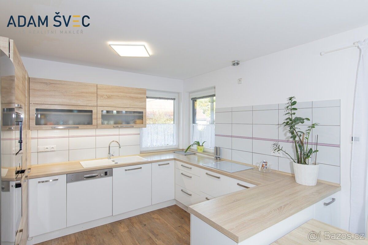 Prodej rodinný dům - Hlubočky, 783 61