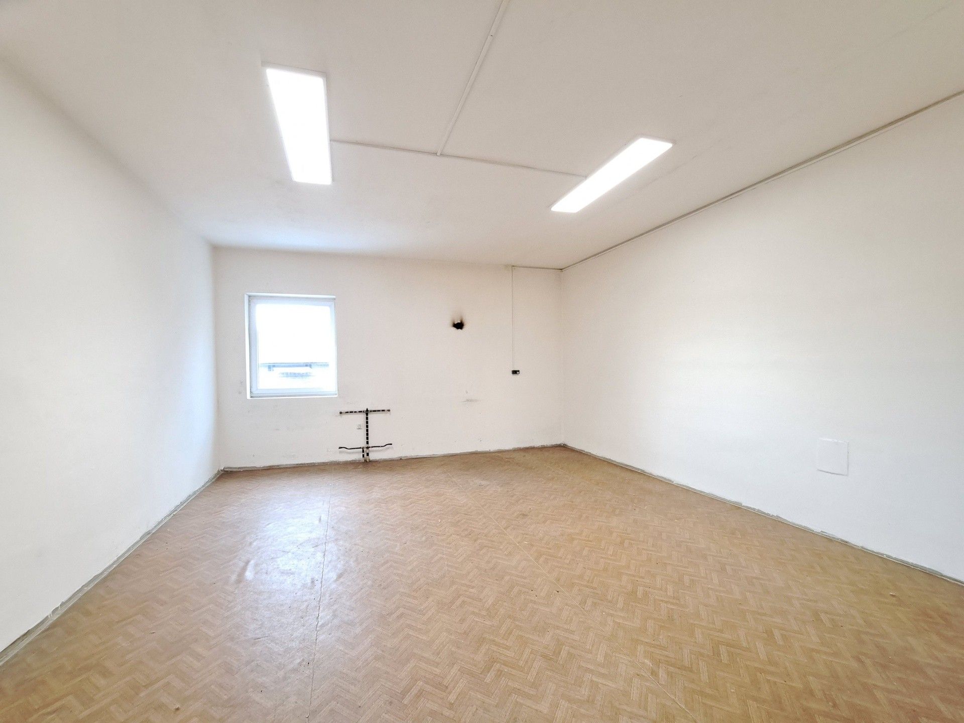 Pronájem kancelář - Zákolany, 39 m²