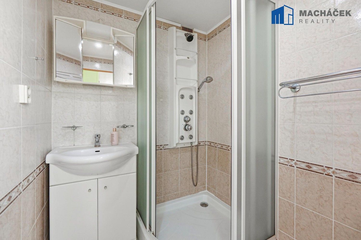 Prodej byt 3+1 - Kosmonautů, Teplice - Trnovany, 83 m² - 5