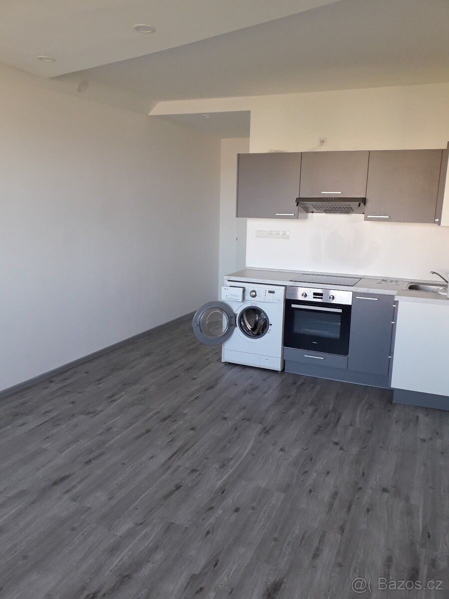 Pronájem byt - Karlovy Vary, 360 01