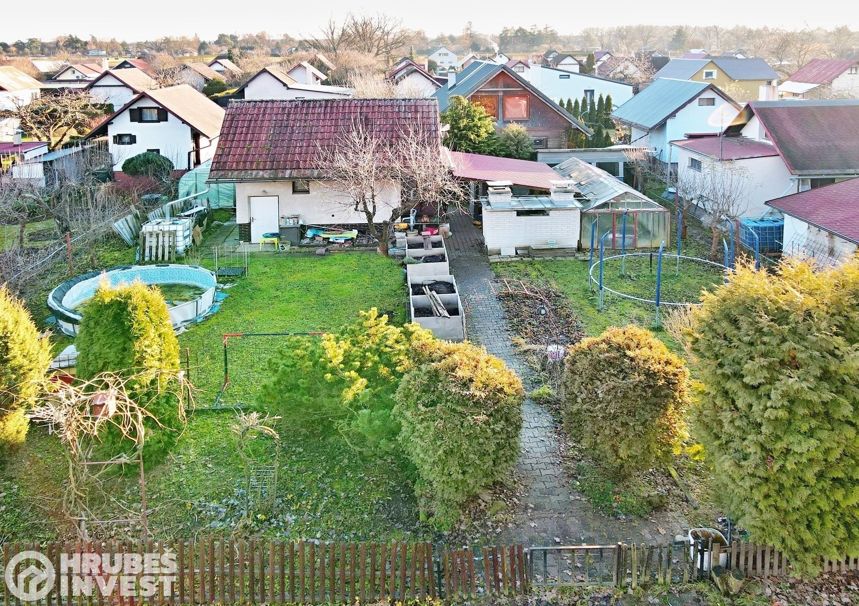 Chaty, Orličan, Hradec Králové, 17 m²